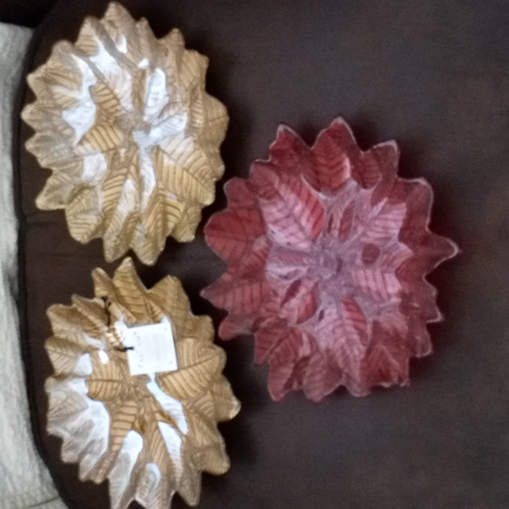 Akcam 3 Hand Made Turkish Glass Poinsettia Dessert Plates
